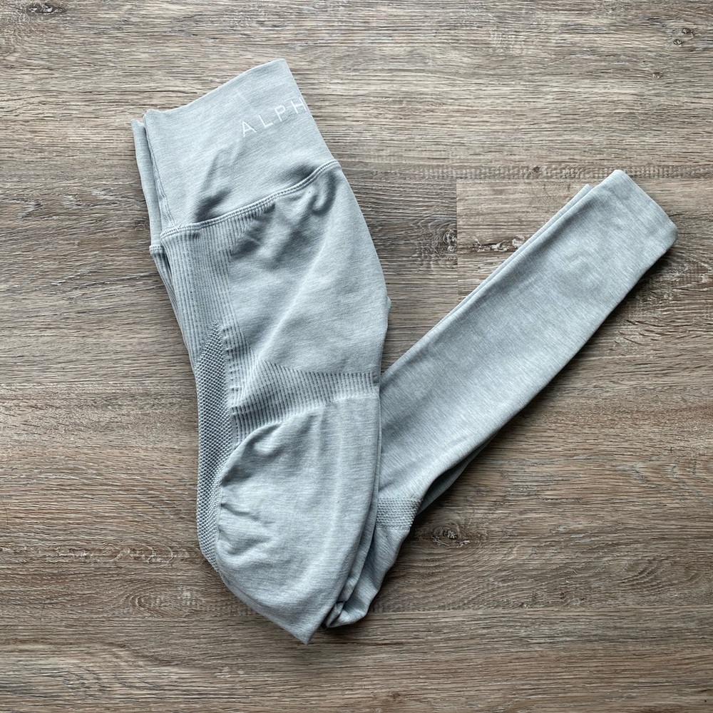 Alphalete Cloud Grey Aero leggings Small